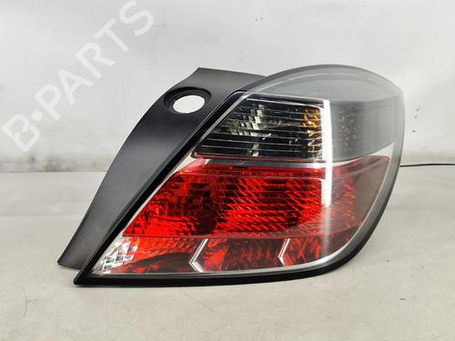 right-taillight-opel-astra-h-gtc-a04-2005-2006-2007-2008-2009-2010-31921922 main image