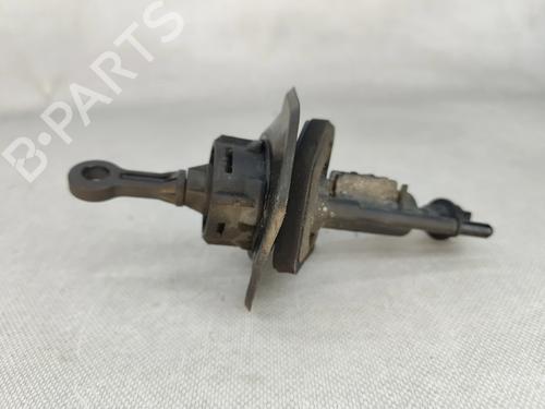 Used Clutch slave cylinder VOLVO V70 III (135) D3 / D4 (163 hp) 31918616