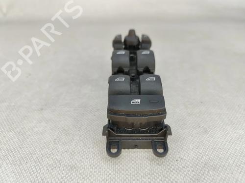 Used Left front window switch Left front window switch VOLVO V70 III (135) D3 / D4 (163 hp) 31918658 31918658