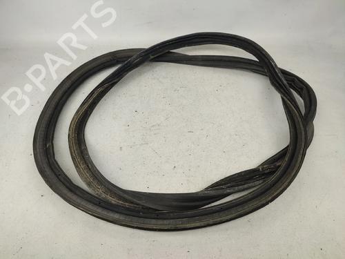 Joint de porte de voiture TOYOTA AURIS (_E18_) 1.4 D-4D (NDE180_, NDE180R) (90 hp) 31918894