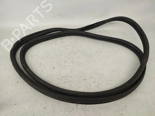 Gummiliste PEUGEOT 108 1.2 (82 hp) 31908033