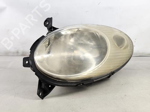 Used Right headlight Right headlight NISSAN MICRA III (K12) 1.0 16V (K12) (65 hp) 31972497 31972497