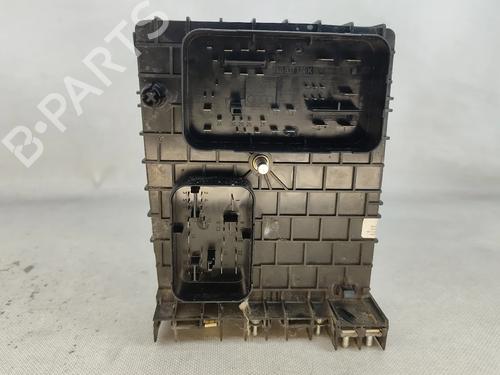 Used Fuse box Fuse box VW GOLF V (1K1) 2.0 TDI 16V (140 hp) 31950220 31950220