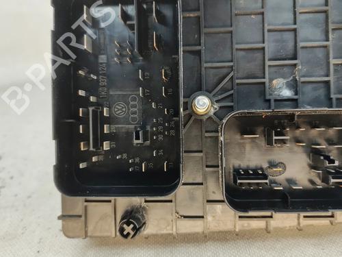 Fuse box VW GOLF V (1K1) 2.0 TDI 16V | BP31950220E1 - Image 6