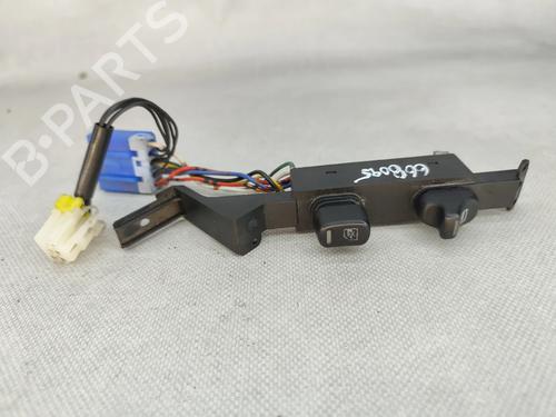 Used Left front window switch NISSAN PRIMERA (P10) 2.0 D (75 hp) 31950250