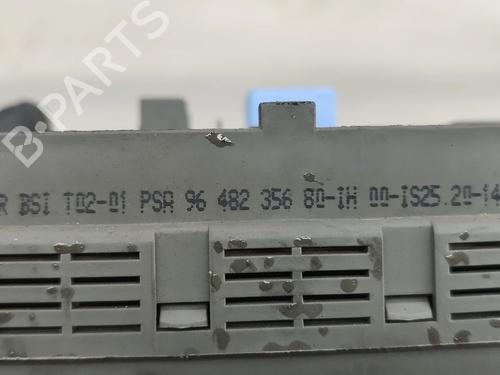 Fuse box CITROËN C5 I (DC_) 2.0 HDi | BP31976335E1