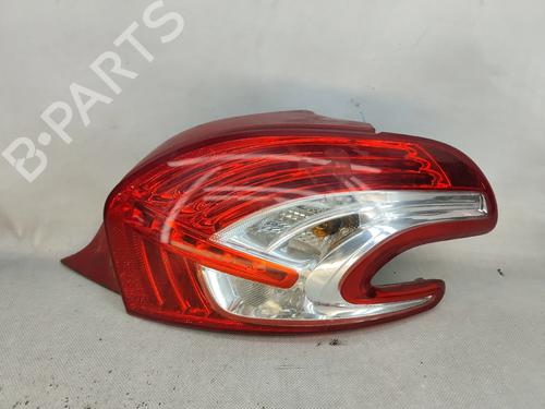 Used Right taillight Right taillight 32023927 32023927