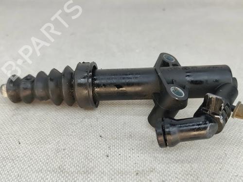 clutch-slave-cylinder-peugeot-208-i-ca_-cc_-2012-2013-2014-2015-2016-2017-2018-2019-2020-2021-32023969 main image