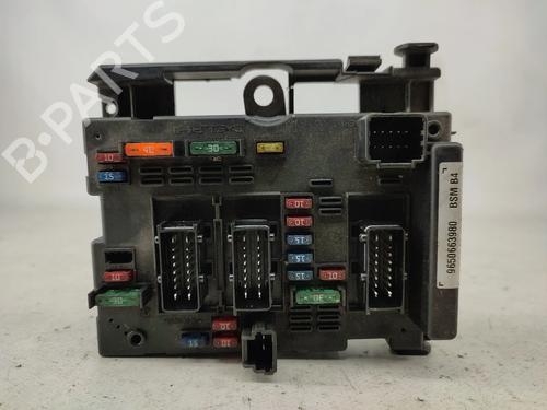 Used Fuse box PEUGEOT 206 Hatchback (2A/C) 1.4 HDi eco 70 (68 hp) 31359790