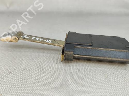 Used Hinge/Door check strap MERCEDES-BENZ C-CLASS (W202) C 180 (202.018) (122 hp) 32070183