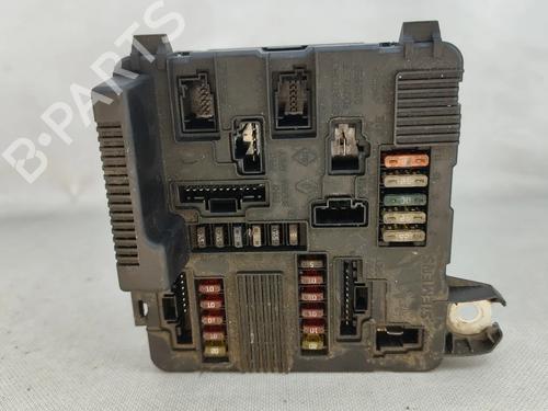 Used Fuse box Fuse box RENAULT MEGANE II Estate (KM0/1_) 1.5 dCi (KM0F, KM0T, KM2B) (82 hp) 32070233 32070233