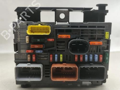 Used Fuse box CITROËN C5 II (RC_) 2.2 HDi (170 hp) 32113529
