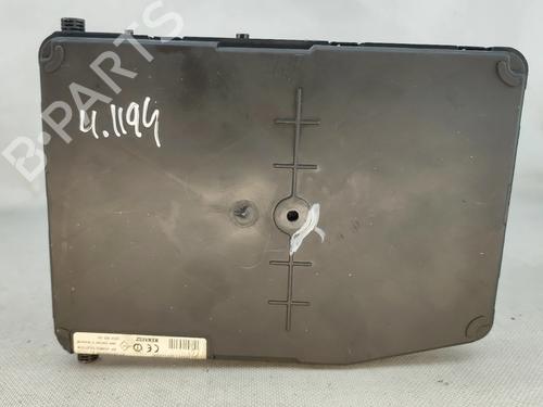 fuse-box-renault-scenic-ii-jm01_-2003-2004-2005-2006-2007-2008-2009-2010-32070467 main image