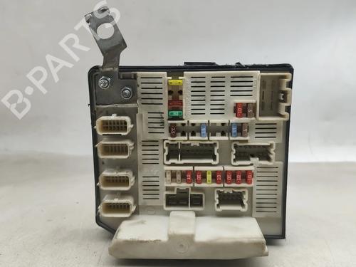 Used Fuse box Fuse box 32084028 32084028