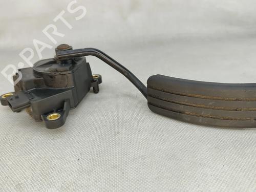 right-headlight-renault-megane-ii-bm01_-cm01_-2001-2002-2003-2004-2005-2006-2007-2008-2009-2010-2011-2012-32096808 main image