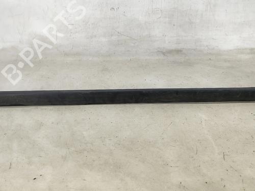 door-moulding-trim-audi-80-b4-avant-8c5-1991-1992-1993-1994-1995-1996-32125416 main image