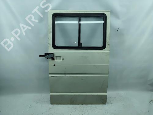 Porte coulissante droite RENAULT TRAFIC Bus (T_, P_, V_) 2.1 D (58 hp) 32137567