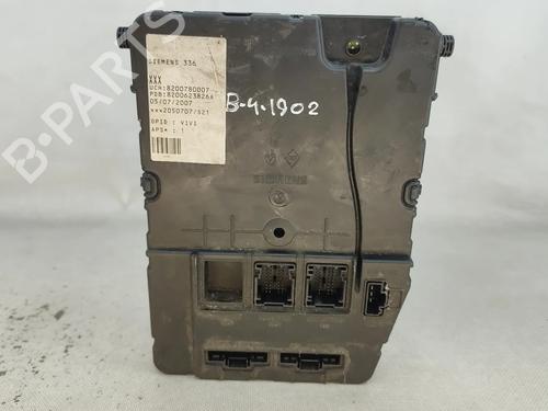 Used Fuse box Fuse box 32155672 32155672