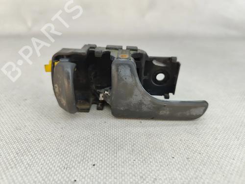 Venstre fortil invendig håndtag NISSAN TERRANO II Van (R20) 2.7 TDi 4WD (125 hp) 32155668