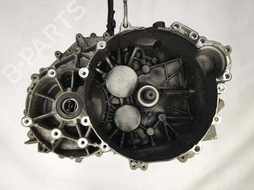 Used Gearbox VOLVO V70 III (135) D3 / D4 (163 hp) 32155683