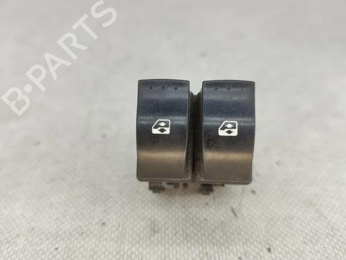 left-front-window-switch-renault-clio-ii-bb_-cb_-1998-1999-2000-2001-2002-2003-2004-2005-2006-2007-2008-2009-2010-2011-2012-2013-2014-2015-2016-32147862 main image