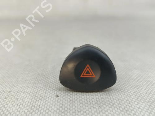warning-switch-renault-clio-ii-bb_-cb_-1998-1999-2000-2001-2002-2003-2004-2005-2006-2007-2008-2009-2010-2011-2012-2013-2014-2015-2016-32147889 main image