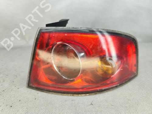 Used Right taillight Right taillight 32147928 32147928