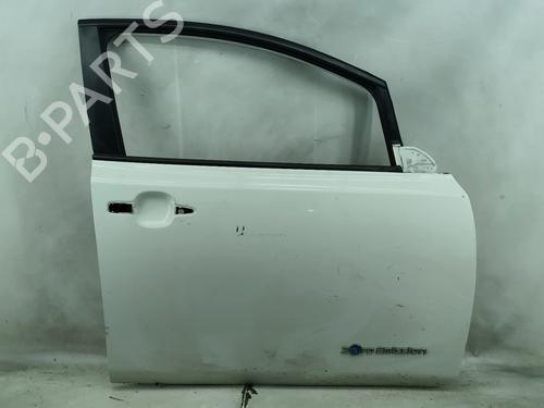 right-front-door-nissan-leaf-ze0-2010-2011-2012-2013-2014-2015-2016-2017-32096771 main image