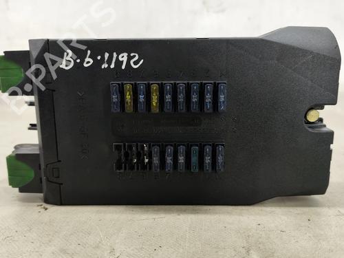 Used Fuse box Fuse box 32187592 32187592