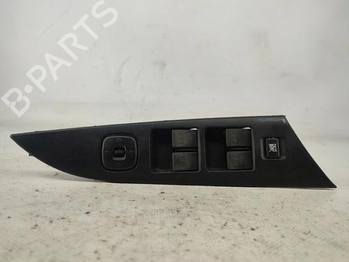 Used Left front window switch Left front window switch MAZDA 3 (BK) 1.3 (BK14) (84 hp) 31647227 31647227
