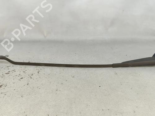 Used Front windshield wiper arm Front windshield wiper arm 32218120 32218120