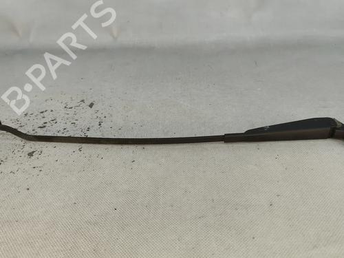 Used Front windshield wiper arm Front windshield wiper arm 32218121 32218121