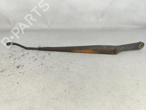 Used Front windshield wiper arm Front windshield wiper arm 32236441 32236441
