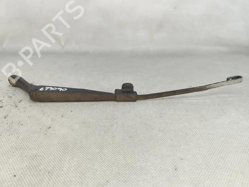 Used Rear windshield wiper arm Rear windshield wiper arm 32236443 32236443