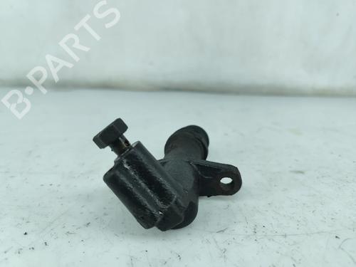 Used Clutch slave cylinder OPEL FRONTERA B (U99) 2.2 DTI (6B_ZC, 6B_VF, 6B_66, 6B_76) (116 hp) 32236394