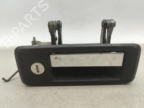 Used Front right exterior door handle Front right exterior door handle 32211889 32211889