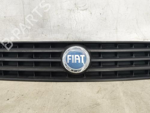 Grill Grill FIAT PUNTO (188_) 1.3 JTD 16V (70 hp) 32265402 32265402