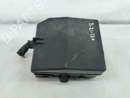 Used Fuse box Fuse box 32283134 32283134