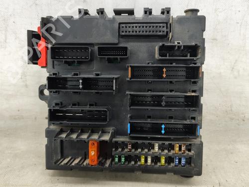 Used Fuse box Fuse box OPEL VECTRA C (Z02) 1.6 16V (F69) (100 hp) 30712140 30712140