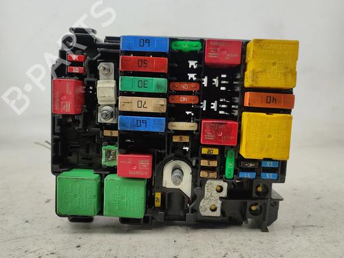Used Fuse box Fuse box CITROËN C3 III (SX) 1.2 VTi 82 (82 hp) 31639611 31639611
