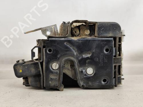 Used Front right lock VW POLO (6N2) 1.0 (50 hp) 32364828