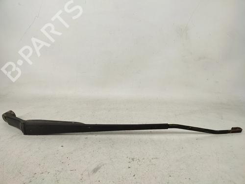Used Front windshield wiper arm TOYOTA HIACE IV Van (__H1_, __H2_) 2.4 D (LXH12, LXH22) (75 hp) 32023886