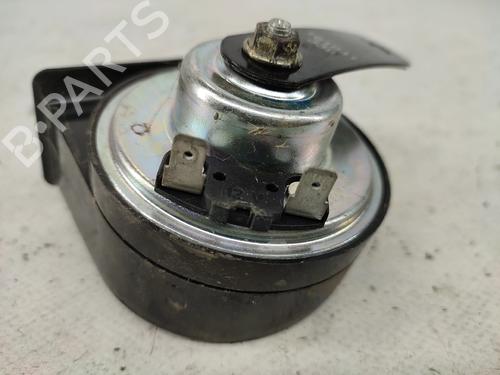 Horn TOYOTA HIACE IV Van (__H1_, __H2_) 2.4 D (LXH12, LXH22) | BP32023883E13