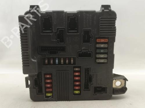 Used Fuse box Fuse box RENAULT SCÉNIC II (JM0/1_) 1.9 dCi (JM0G, JM12, JM1G, JM2C) (120 hp) 32373181 32373181