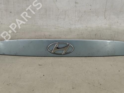 door-moulding-trim-hyundai-accent-iii-saloon-mc-2005-2006-2007-2008-2009-2010-2011-2012-32392797 main image