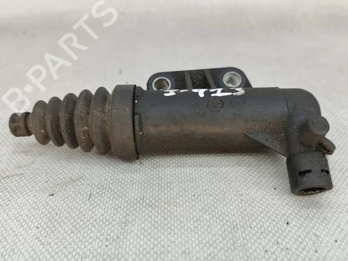 Used Right front indicator Right front indicator NISSAN PICK UP (D21) 2.5 D 4WD (83 hp) 32375360 32375360