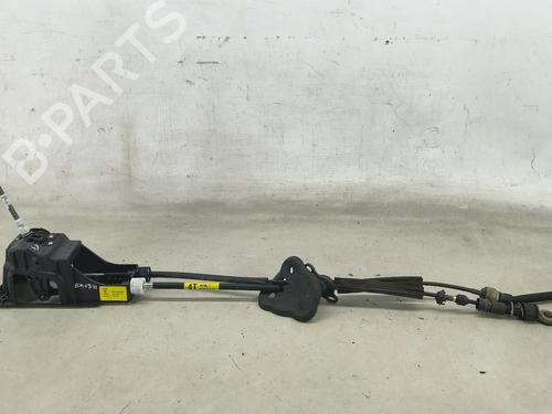 Used Gear lever Gear lever RENAULT MEGANE III Grandtour (KZ0/1) 1.5 dCi (KZ09, KZ0D, KZ1G, KZ29, KZ14, KZ1W, KZ10, KZ1F,... (110 hp) 32390450 32390450