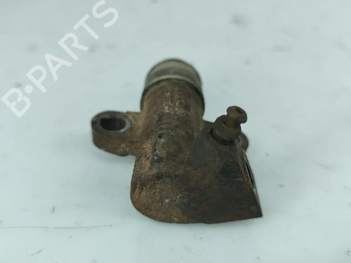Used Clutch slave cylinder NISSAN PICK UP (D21) 2.5 D 4WD (83 hp) 32375342