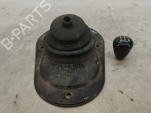 Used Shift knob NISSAN DATSUN 120 Saloon (B210) Y 1.2 (B210) (52 hp) 30513645