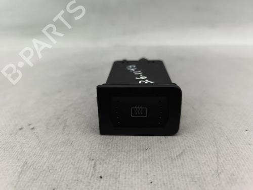 switch-vw-golf-iv-1j1-1997-1998-1999-2000-2001-2002-2003-2004-2005-2006-2007-2008-31112430 main image